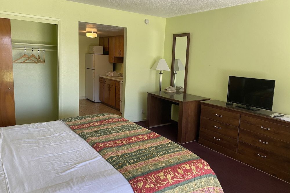 OYO Hotel Yuma AZ Desert Grove 2
