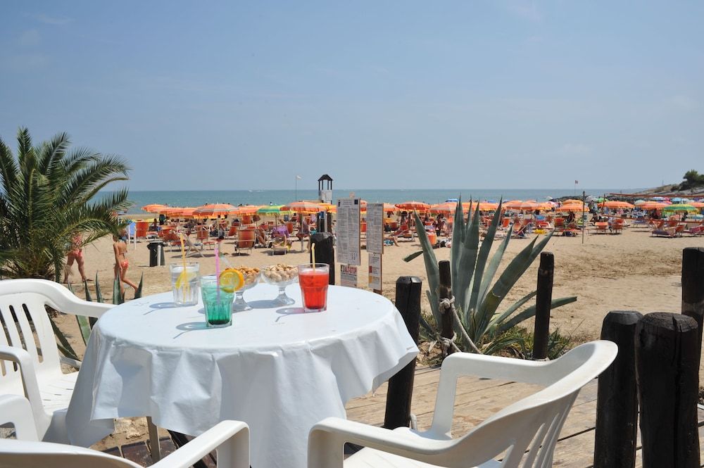 Villaggio Camping Punta Lunga 2