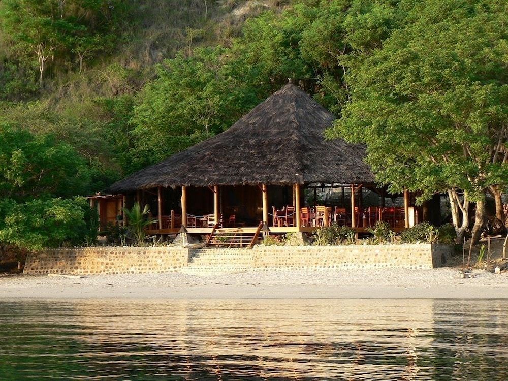 Waecicu Eden Beach Hotel 1