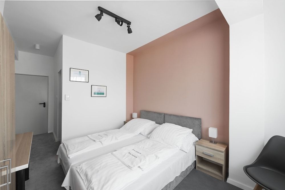Chesscom Hotel 1
