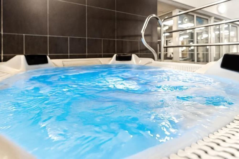 Holiday Inn MAIDSTONE - SEVENOAKS by IHG 1