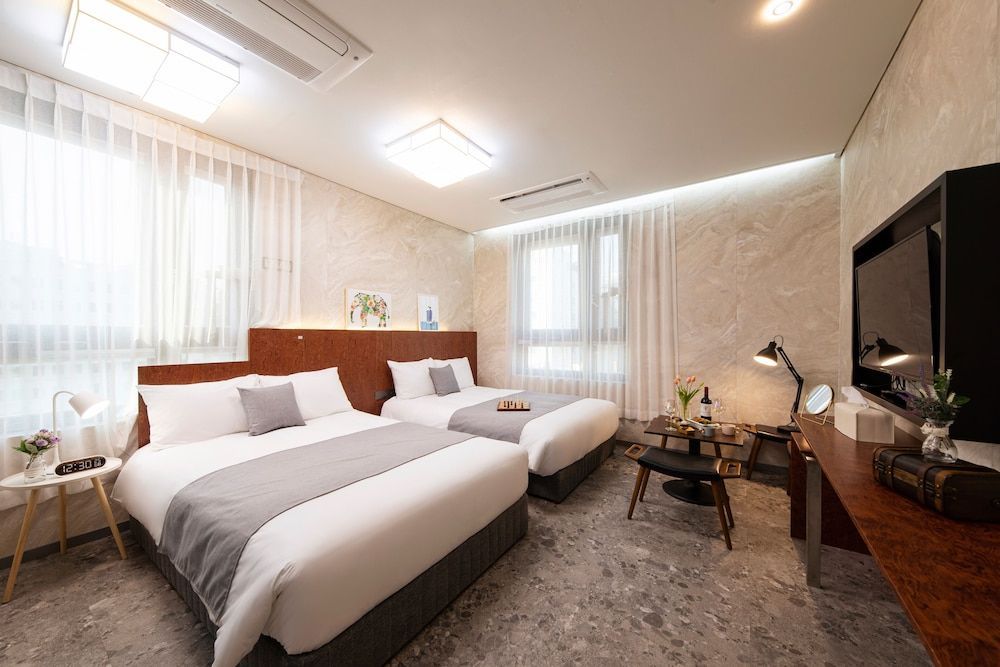 Hotel DM 1