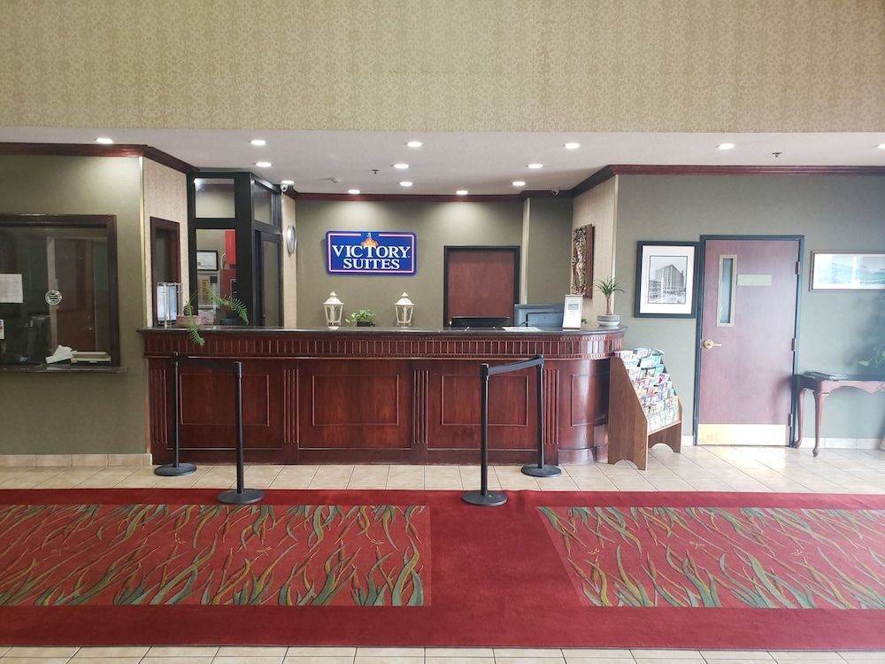 A Victory Suites Warren 2