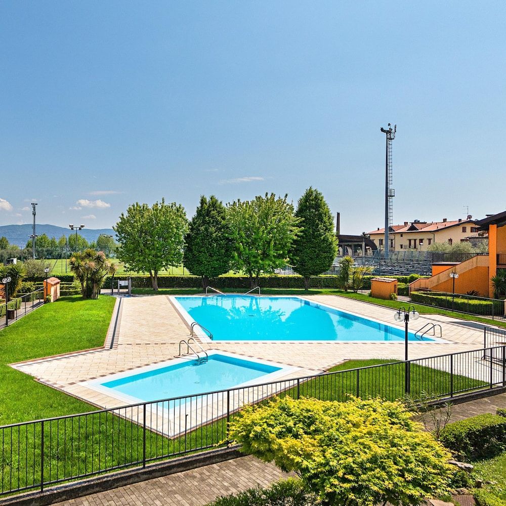 I Girasoli D10 by Wonderful Italy 1