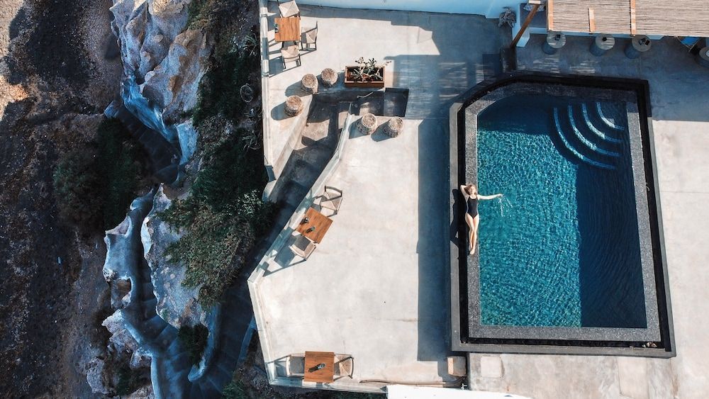 Almyra Oia Suites - Adults Only 1