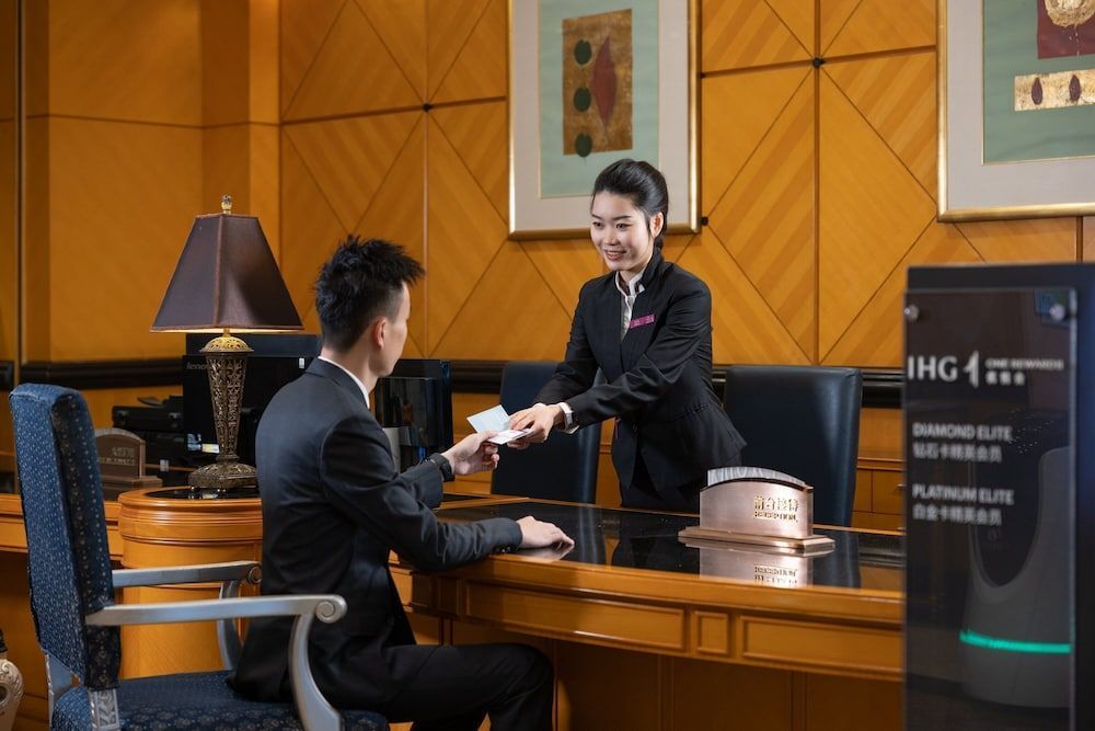 Crowne Plaza HOTEL&SUITES LANDMARK SHENZHEN by IHG 2