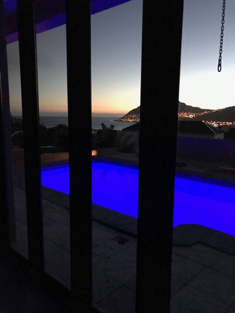 11 Escape Views 1