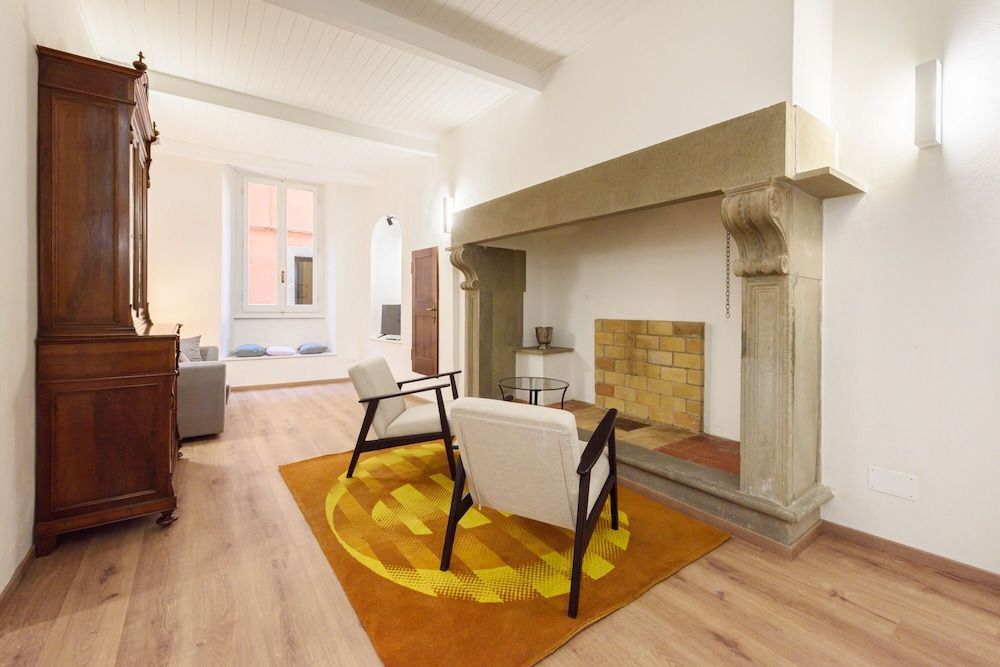 Uffizi 3 bedrooms by Mmega 1