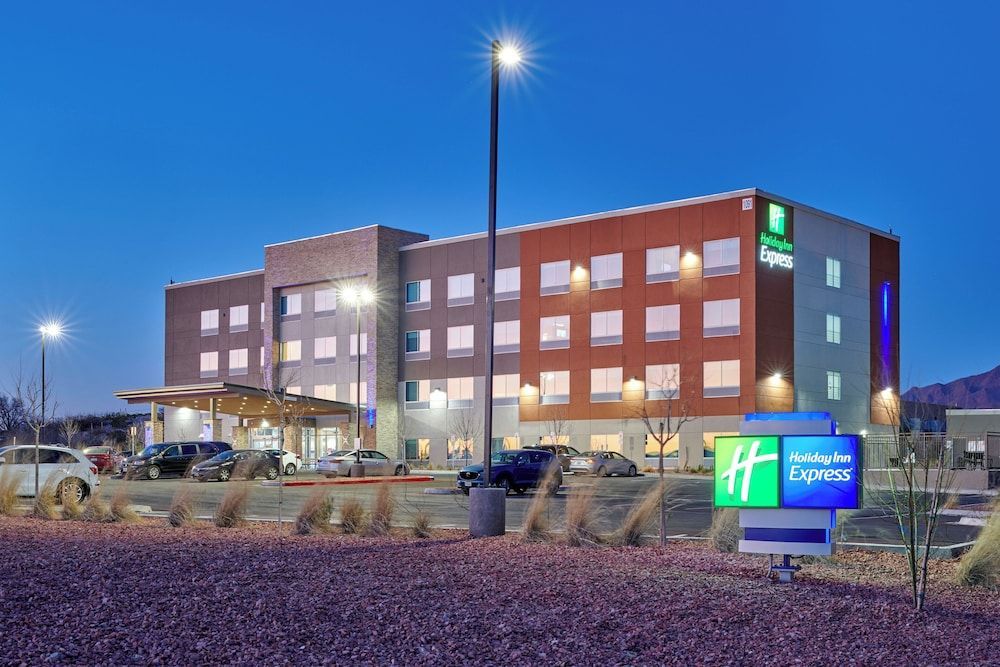 Holiday Inn Express & Suites EL PASO - SUNLAND PARK AREA by IHG 1