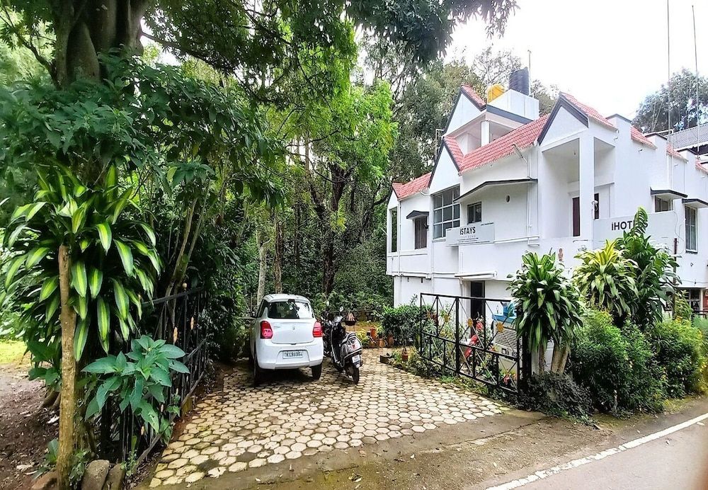 iSTAYS - Loop Road Yercaud 1