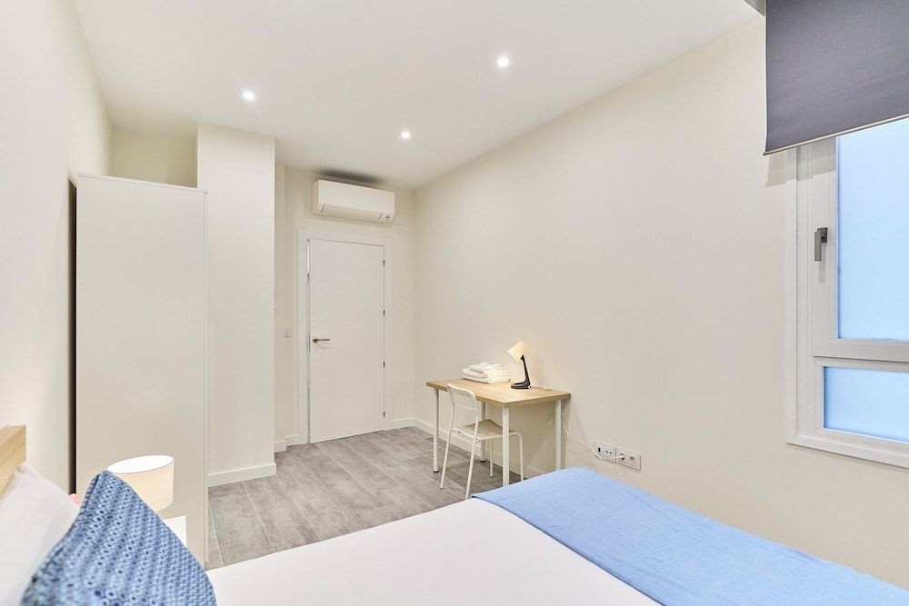 Apartamentos Catedral Palace by gaiarooms 2