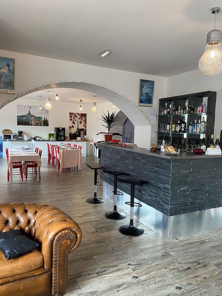 Hôtel Le Saint Amand 1