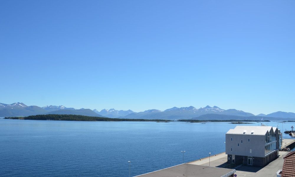 Thon Hotel Moldefjord 1