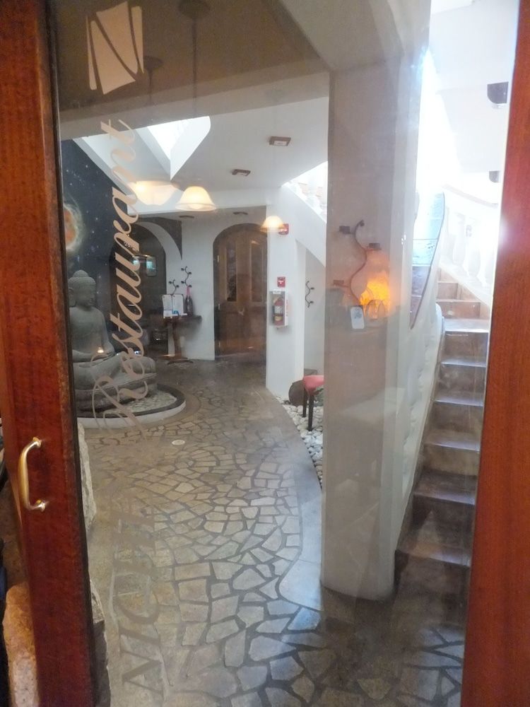 Acacia Boutique Hotel 2