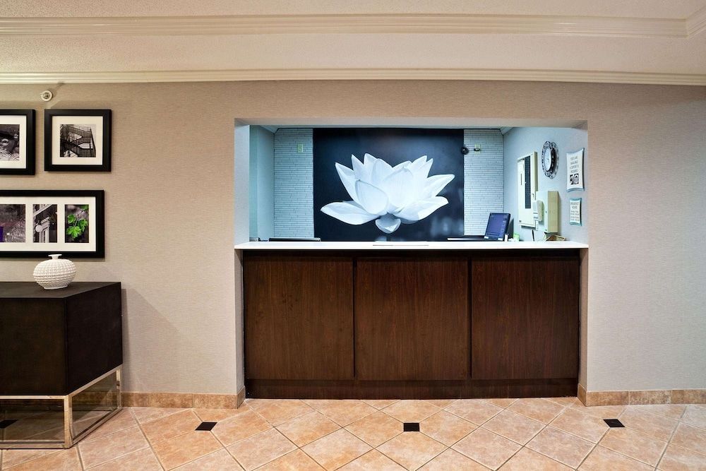 La Quinta by Wyndham Cleveland Macedonia 2