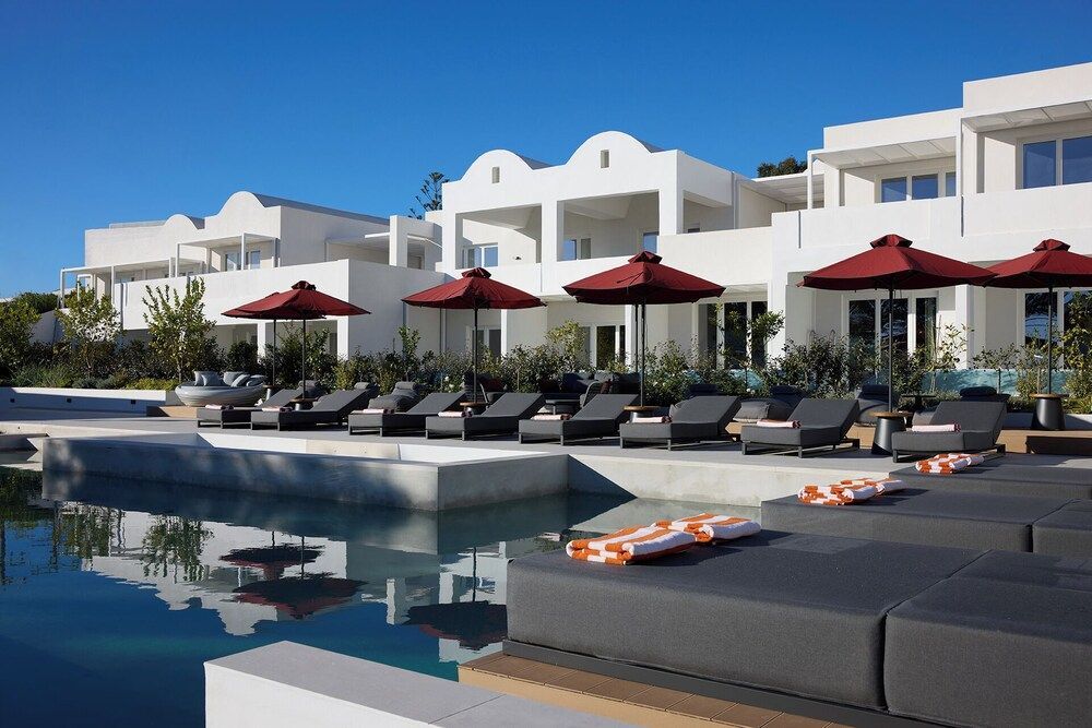 Santorini Heart Hotel & Spa 1