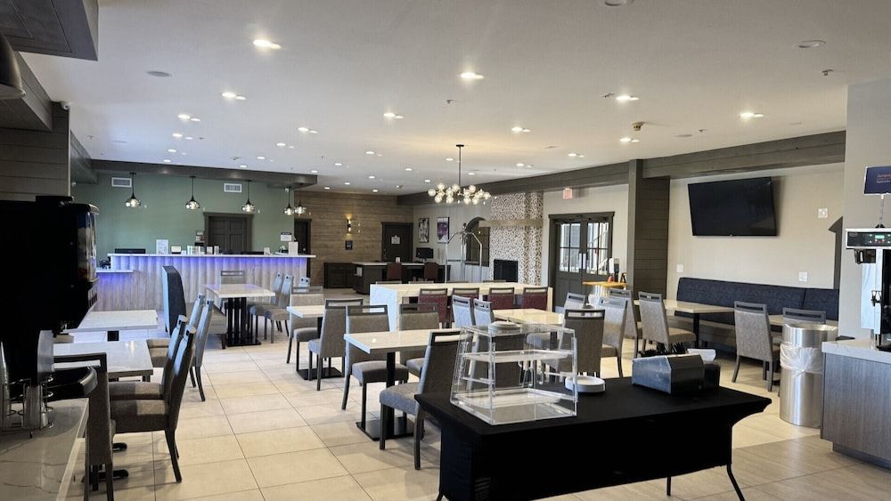 Best Western Corona Hotel & Suites 2