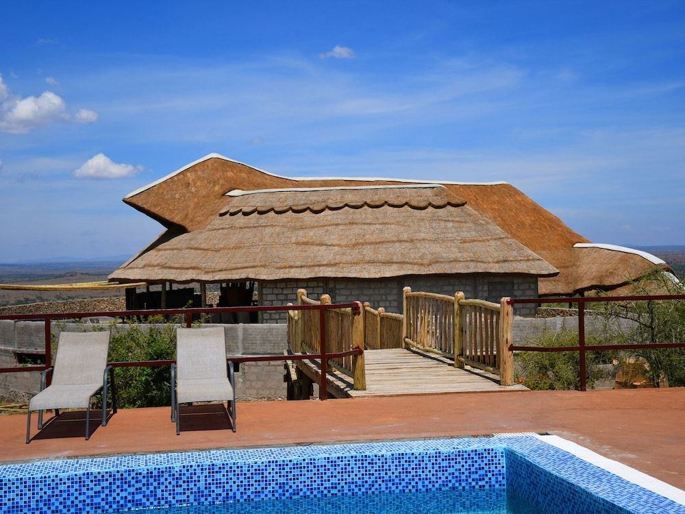 Serengeti Safari Lodge 1