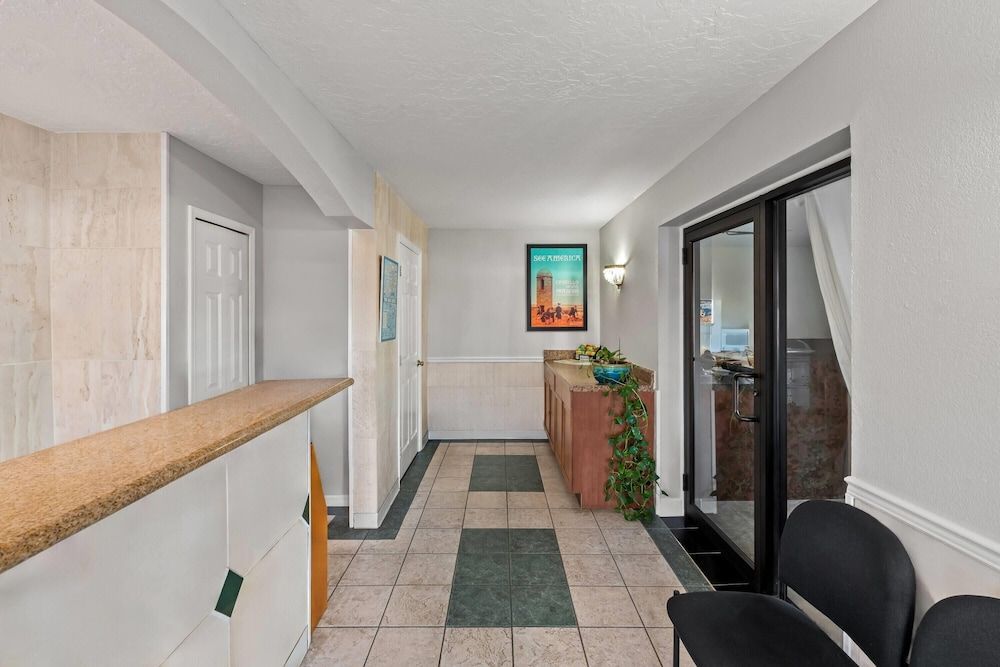 Travelodge by Wyndham Hotel & Cottages St Augustine - Historic 2