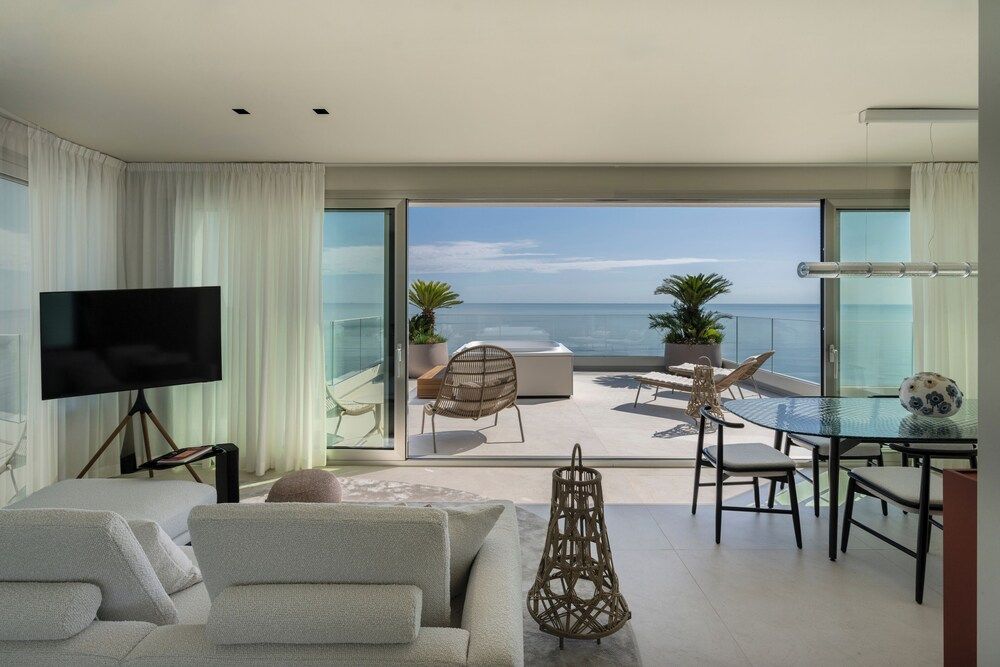 Opera Suite Hotel Pesaro 1