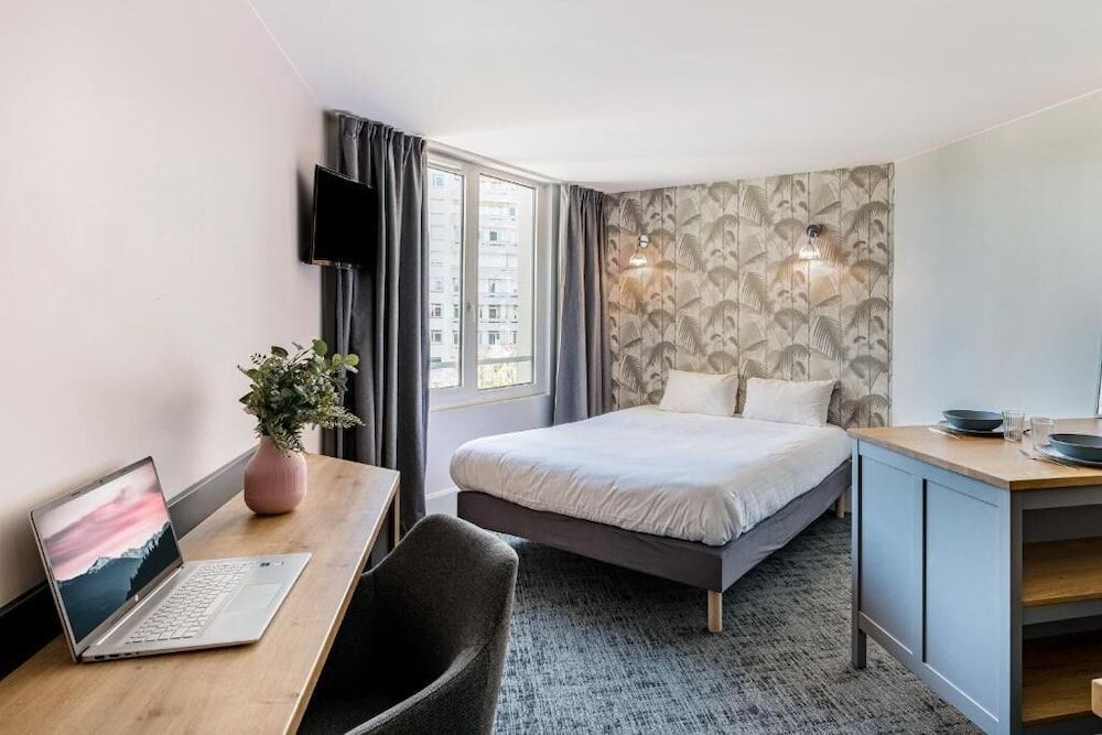 Le Parc 42 2