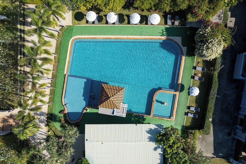Blue Beach Grand Resort And Spa 1