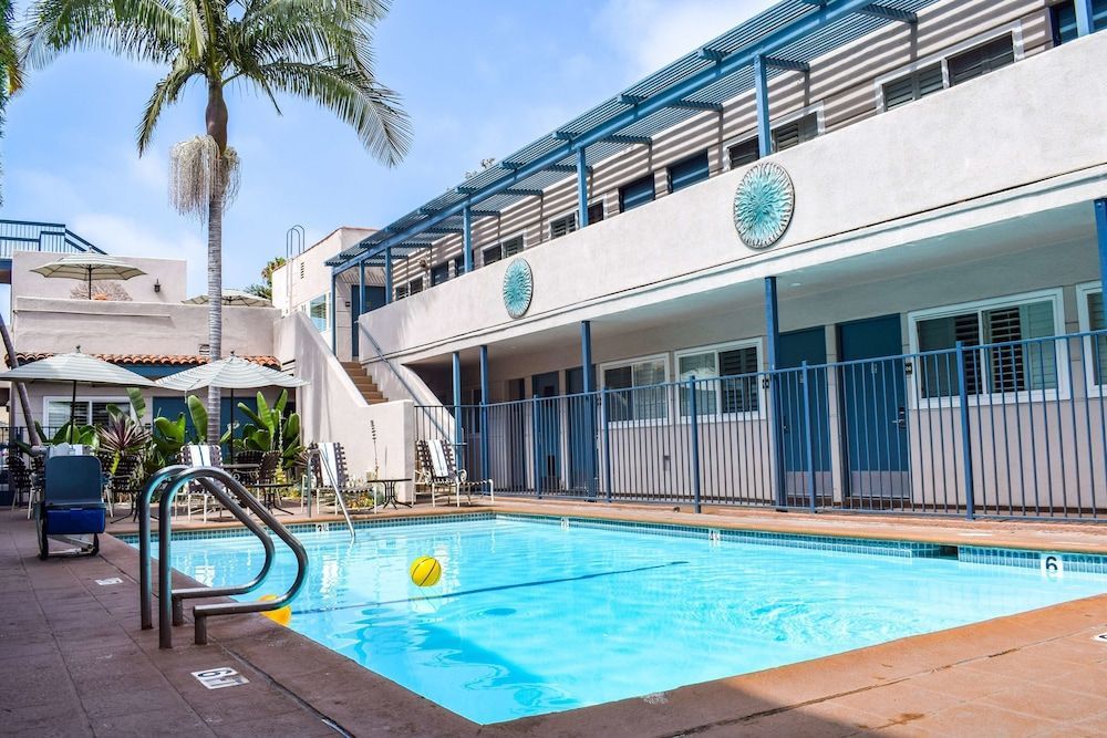 Beachside Inn 1