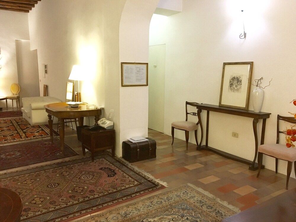 Vicolo del Lupo Guesthouse 2