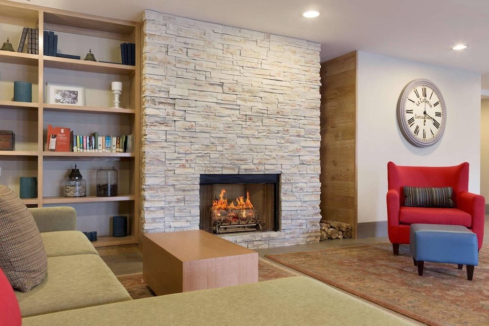Country Inn & Suites by Radisson, Jackson, TN 2