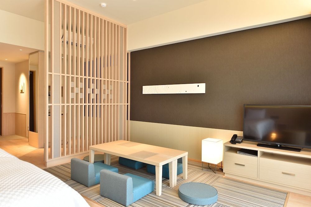 FUSAKI BEACH RESORT HOTEL & VILLAS 2