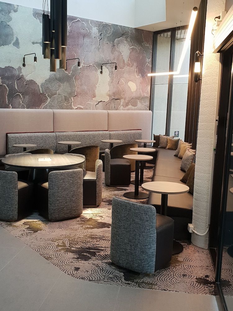 Mercure Penrith 2