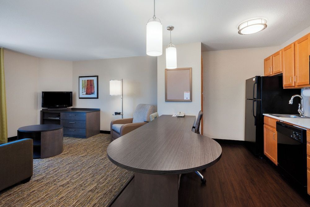 Candlewood Suites MEDFORD by IHG 2