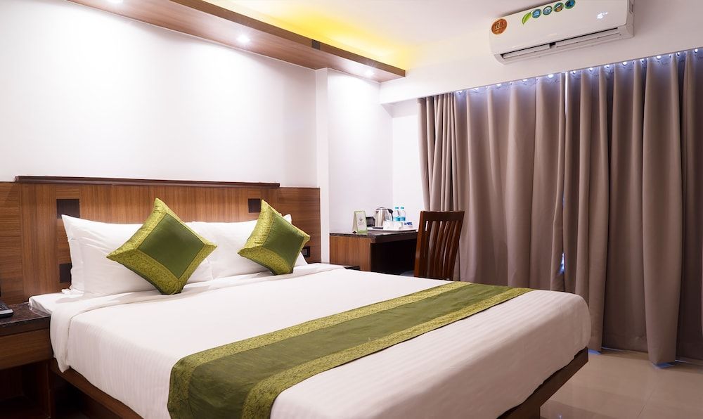 Treebo Olive Inn Near BKC 1