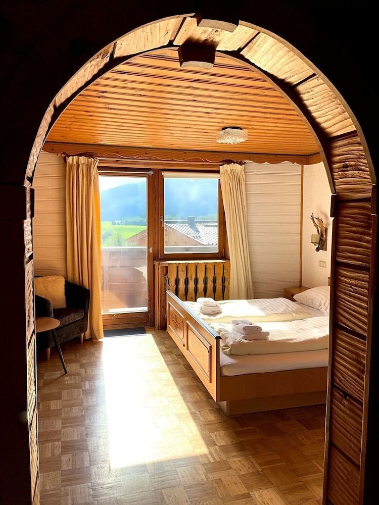 Hotel Wildrose 1