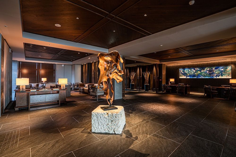 One Suite THE GRAND 2