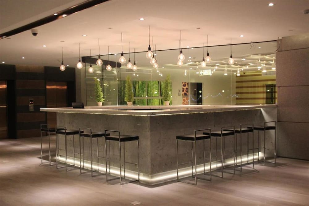 Season Five Hotel 2