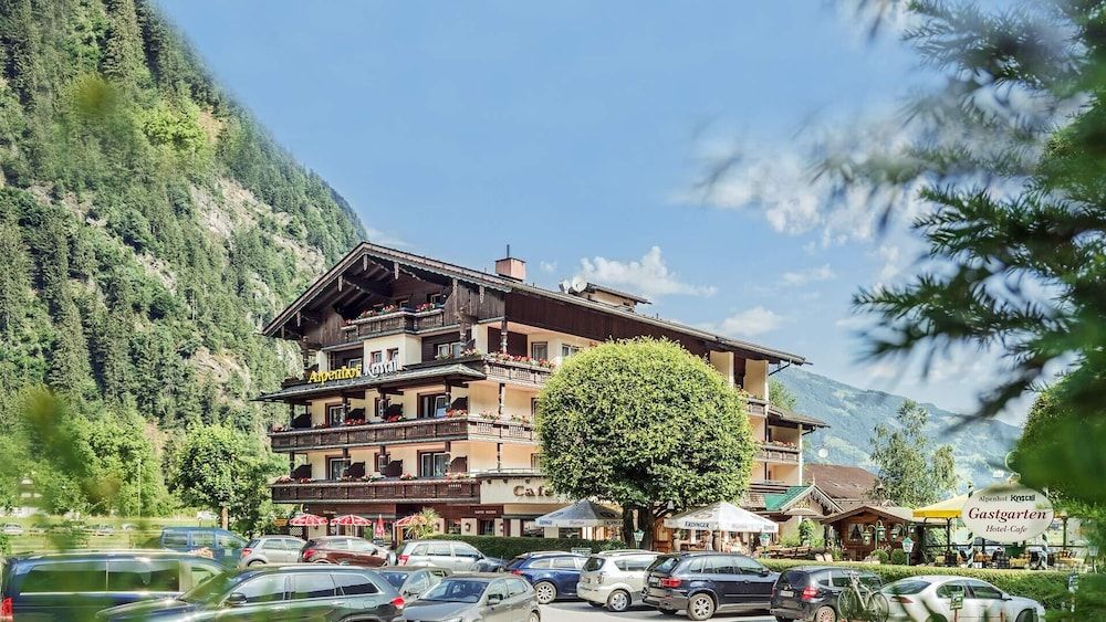 Hotel Alpenhof Kristall 1