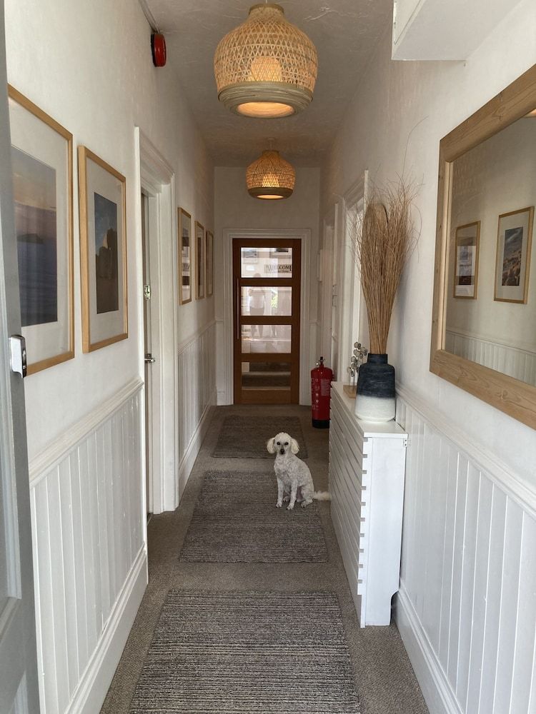 Summer Breeze Guest House 2