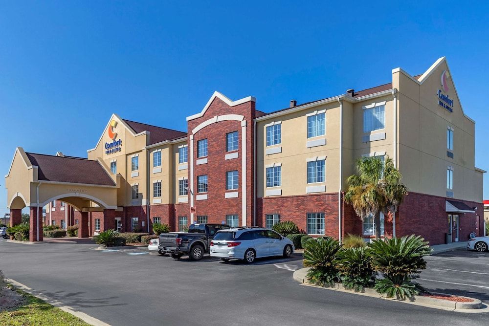Comfort Inn & Suites Orangeburg 1