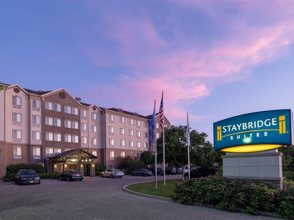Staybridge Suites MILWAUKEE AIRPORT SOUTH by IHG 1