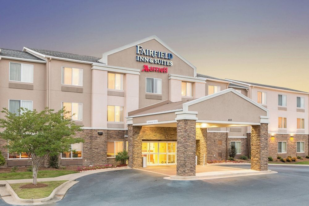 Fairfield Inn & Suites by Marriott Columbus 1