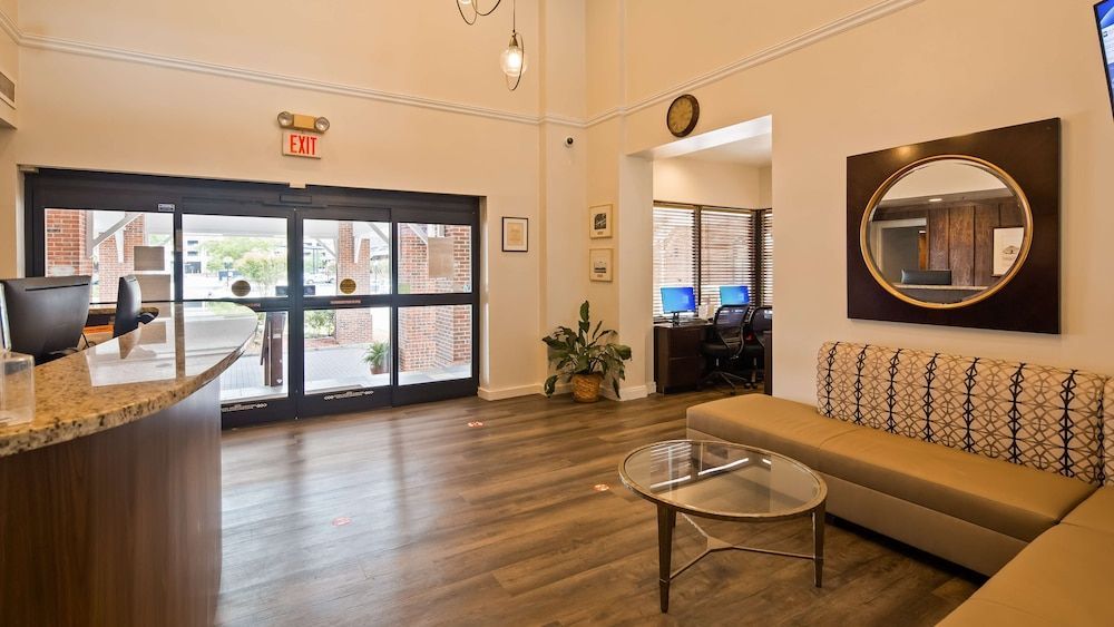 Best Western Plus Coastline Inn 2
