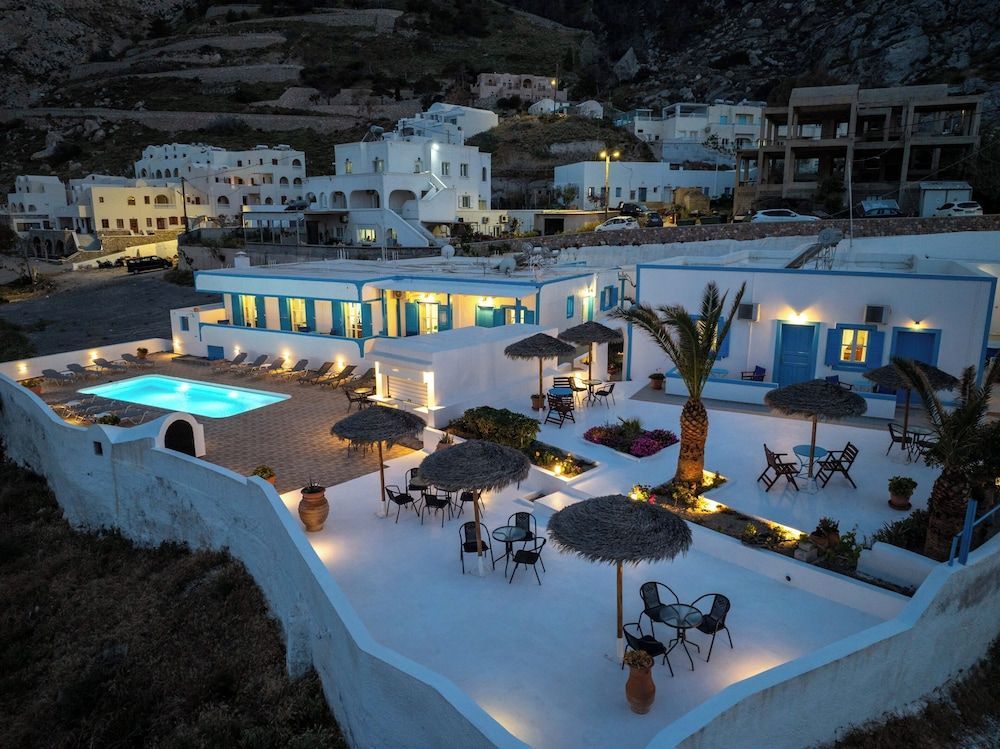 Ancient Thera Apartments 1