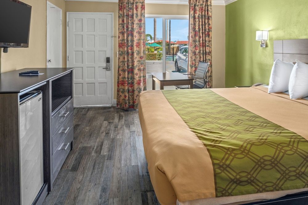 Vagabond Inn Costa Mesa 1