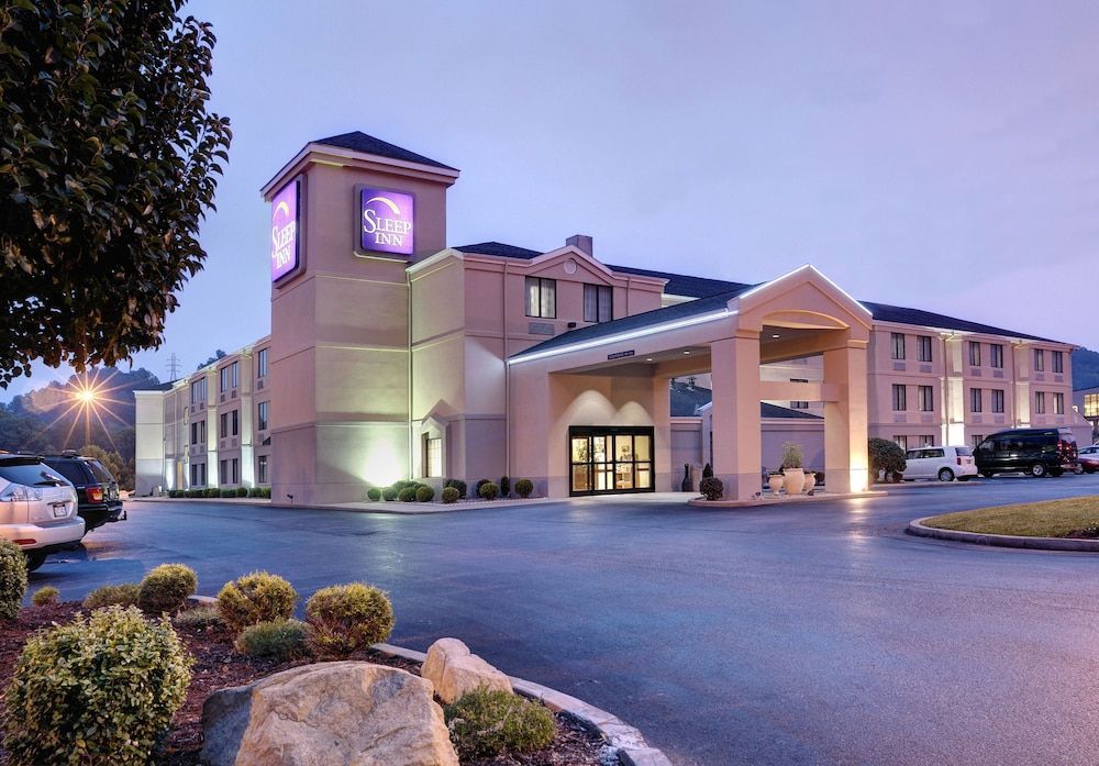 Sleep Inn & Suites Cross Lanes - South Charleston 1