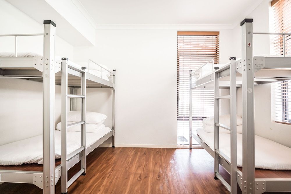 Downtown Backpackers Hostel Perth - note - Valid Passport required for check in 2