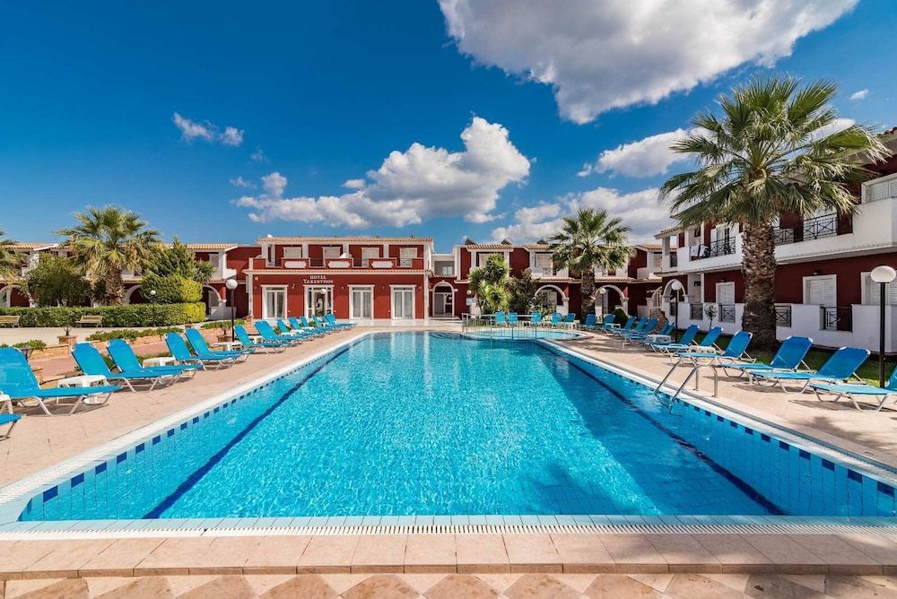 Yakinthos Hotel 1
