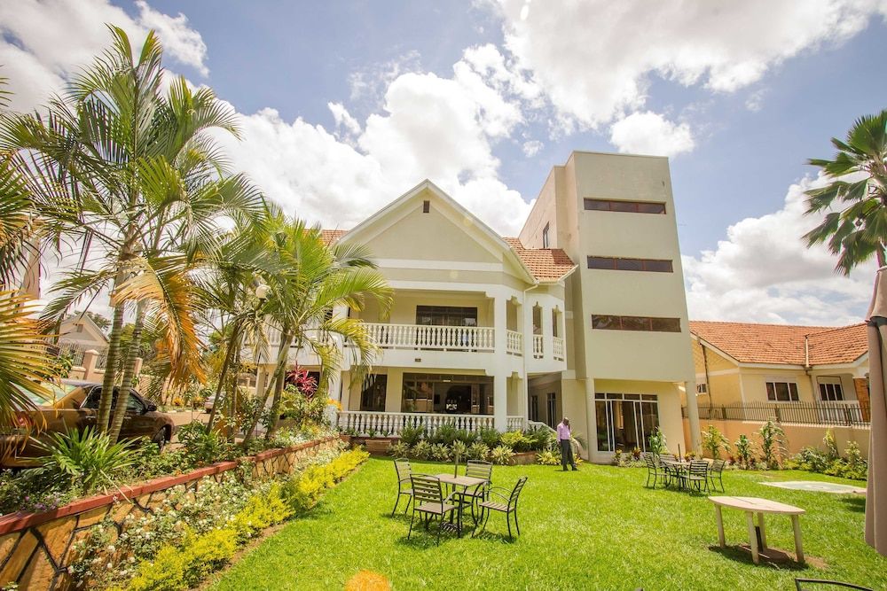 Tiptone Hotel 1