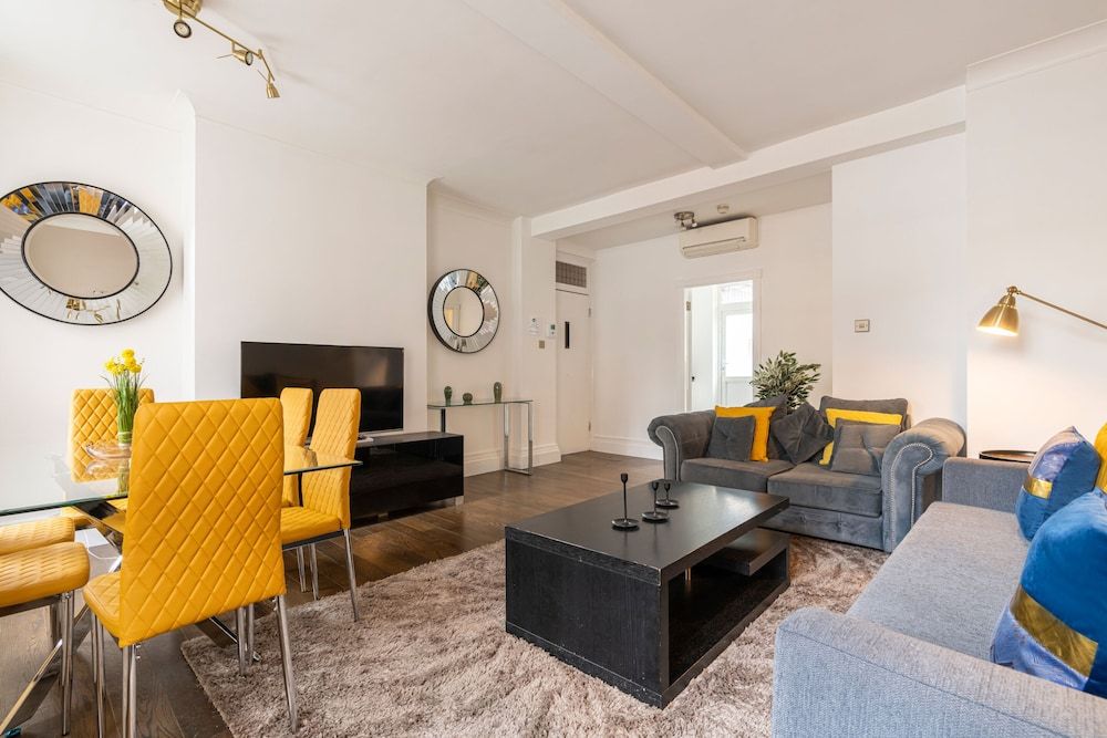 Marble Arch Apartments 1
