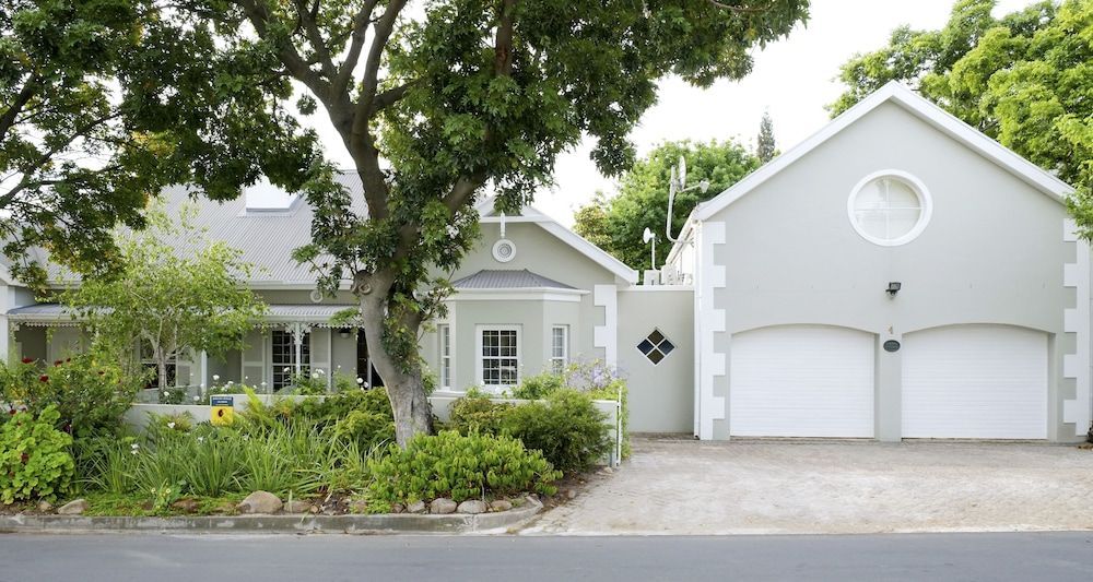 Laurel Cottage 1